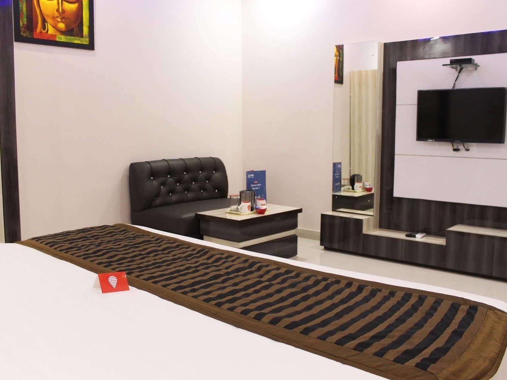 Oyo 3202 Hotel Gayatri Residency Agra  Exterior foto